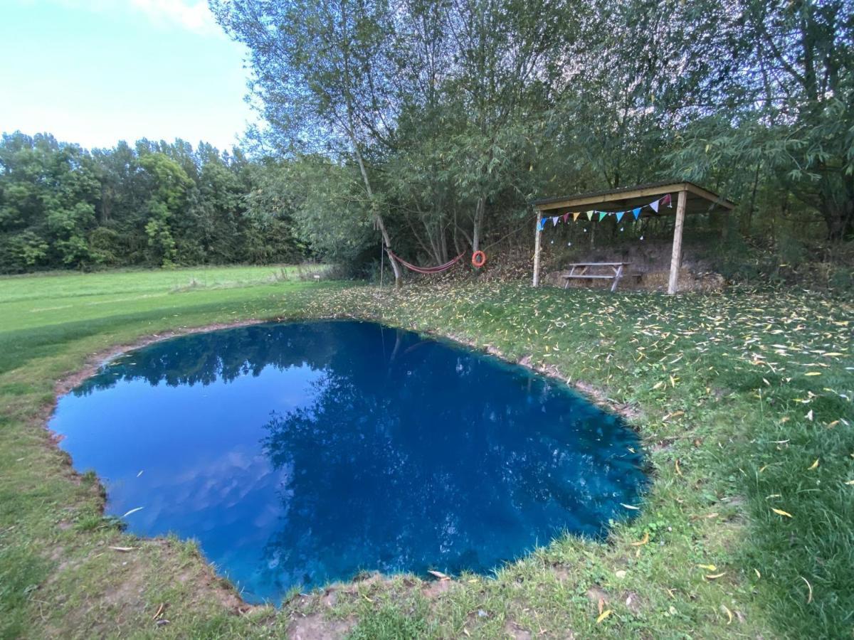 Arcadia Safari Tent In Private 5 Acre Field Wrexham Exteriör bild